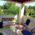 Elena Apartment *