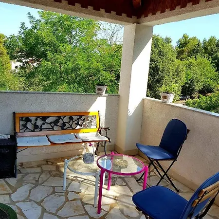 Elena Apartmán *