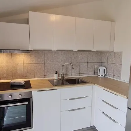 Elena Apartmán Malinska