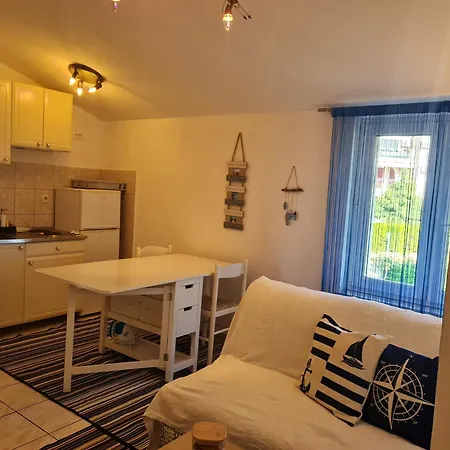 Elena Apartmán *