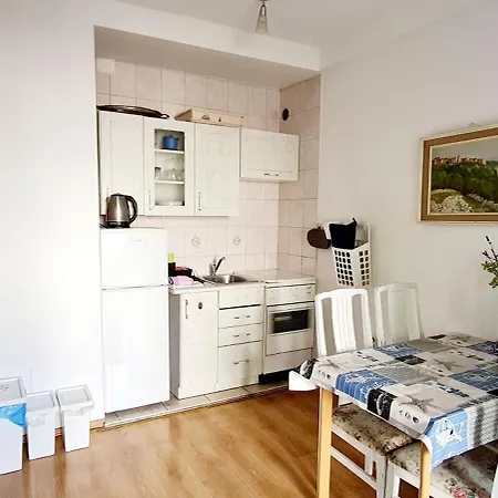 Elena Apartamento Malinska