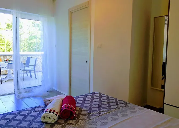 Elena شقة *