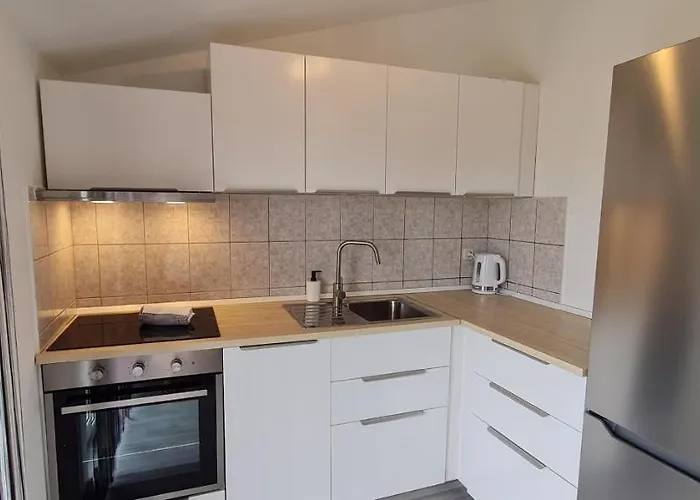 Elena Apartamento Malinska